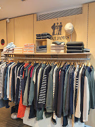 Photo n°12 de SAINT JAMES - Saint Germain en Laye à Saint-Germain-en-Laye (Magasin de vêtements pour femmes)