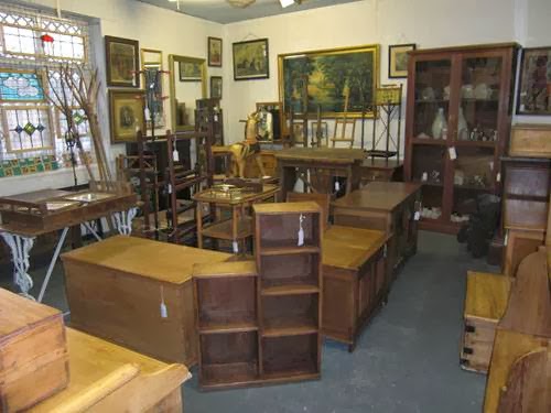 Whatnot Antiques and Collectables