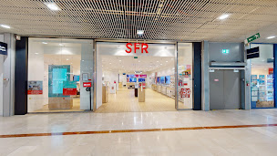 Photo n°5 de Boutique SFR Bordeaux Meriadeck à Bordeaux (Opérateur téléphonique)