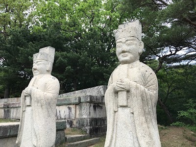 Photos of Tomb of King Kongmin