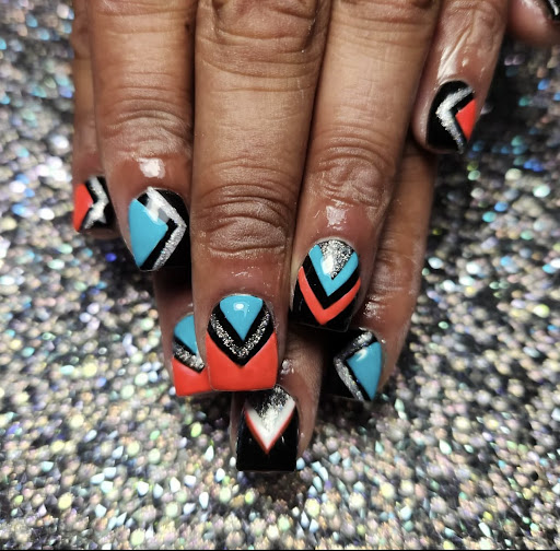 Black Barn Beauty - Thumbnail