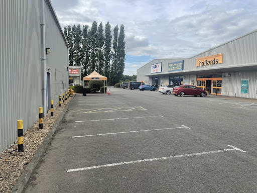 Screwfix March - Visual
