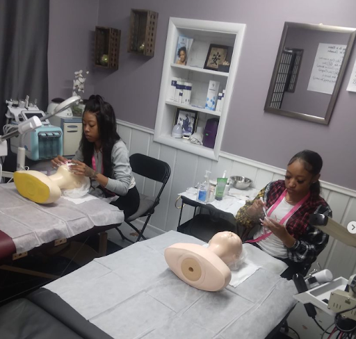 Roche Beauty Academy