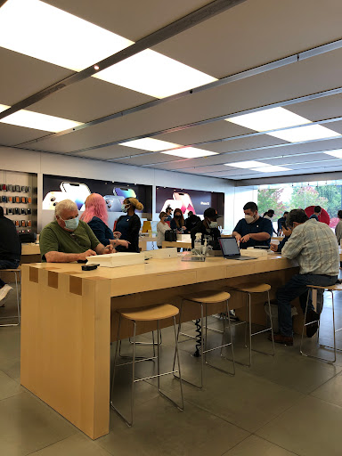 Apple Friendly Center - Thumbnail