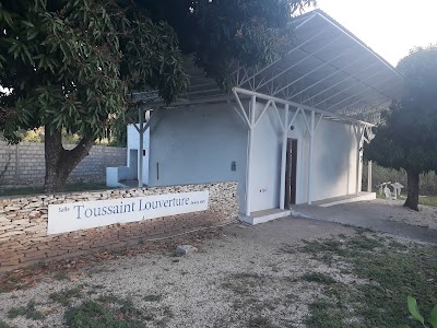 Photos of Salle Touusaint Louverture