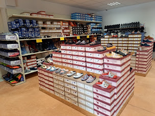 Photo n°18 de Dolay Chaussures à Rochefort-sur-Loire (Magasin de chaussures)