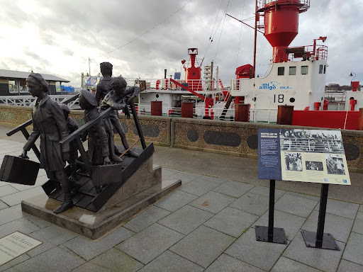 The Kinder Transport Memorial - Thumbnail