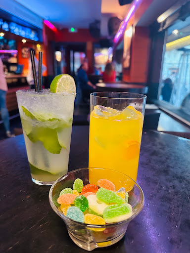 Pub Luna 9 - Visual