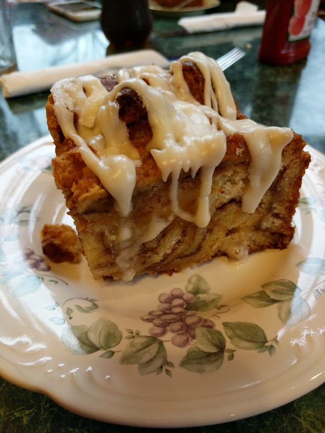 Nonies Bakery & Cafe