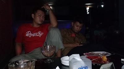 Photos of Warkop Inchi SMG & Karaoke