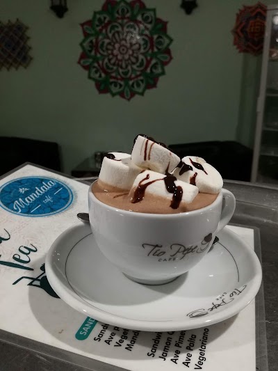 Photos of Mandala Caf&eacute;