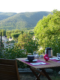 Photo n°1 de FACE AU LAVOIR Maison d'hôtes entre Nesque et Ventoux en Provence. à Méthamis (Maison d'hôtes)