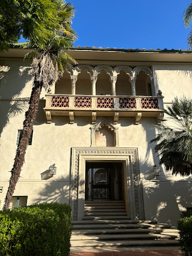 Caltech Store - Visual