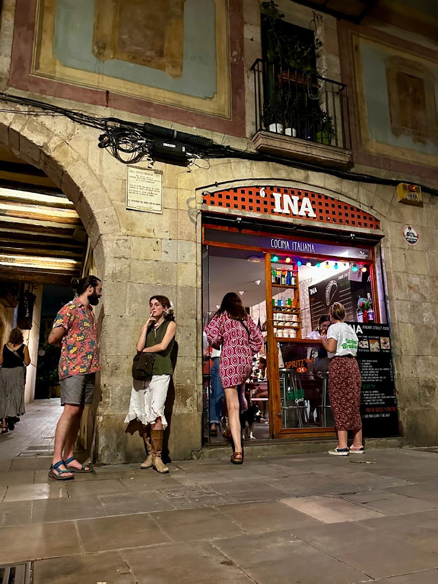 Ina Espai de Cafè i Piadina — photo 1