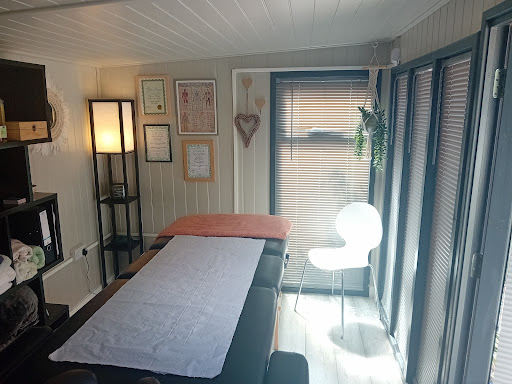 MEDUNA Massage Therapy and Reflexology