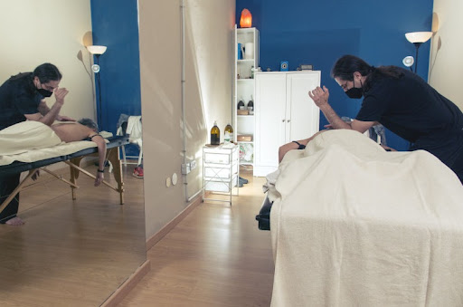 WUTAN MASAJES (Massages)