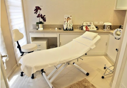 Dra. Claudia Stein Gomes, Cirurgião vascular