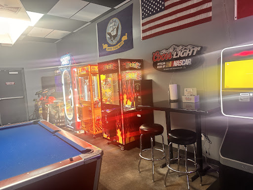 Big Dawgs Family Sports Restaurant Gallery - United States