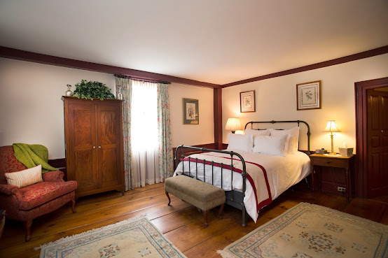 Old Drovers Inn by null