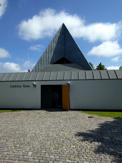 Photos of Lindeh&oslash;j