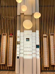 Photo n°24 de Opticien Chinon - Quai Jeanne d'Arc - Krys à Chinon (Magasin de lunettes de soleil)