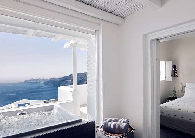 Cavo Tagoo Hotel Santorini