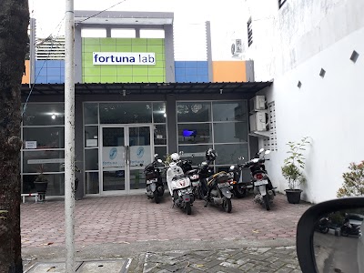 Photos of Fortuna Lab