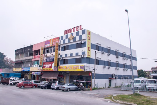 OYO 44010 Royals Star Hotel