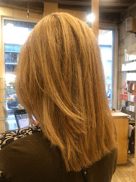 Photo n°16 de Easy Cut à Paris (Salon de coiffure)