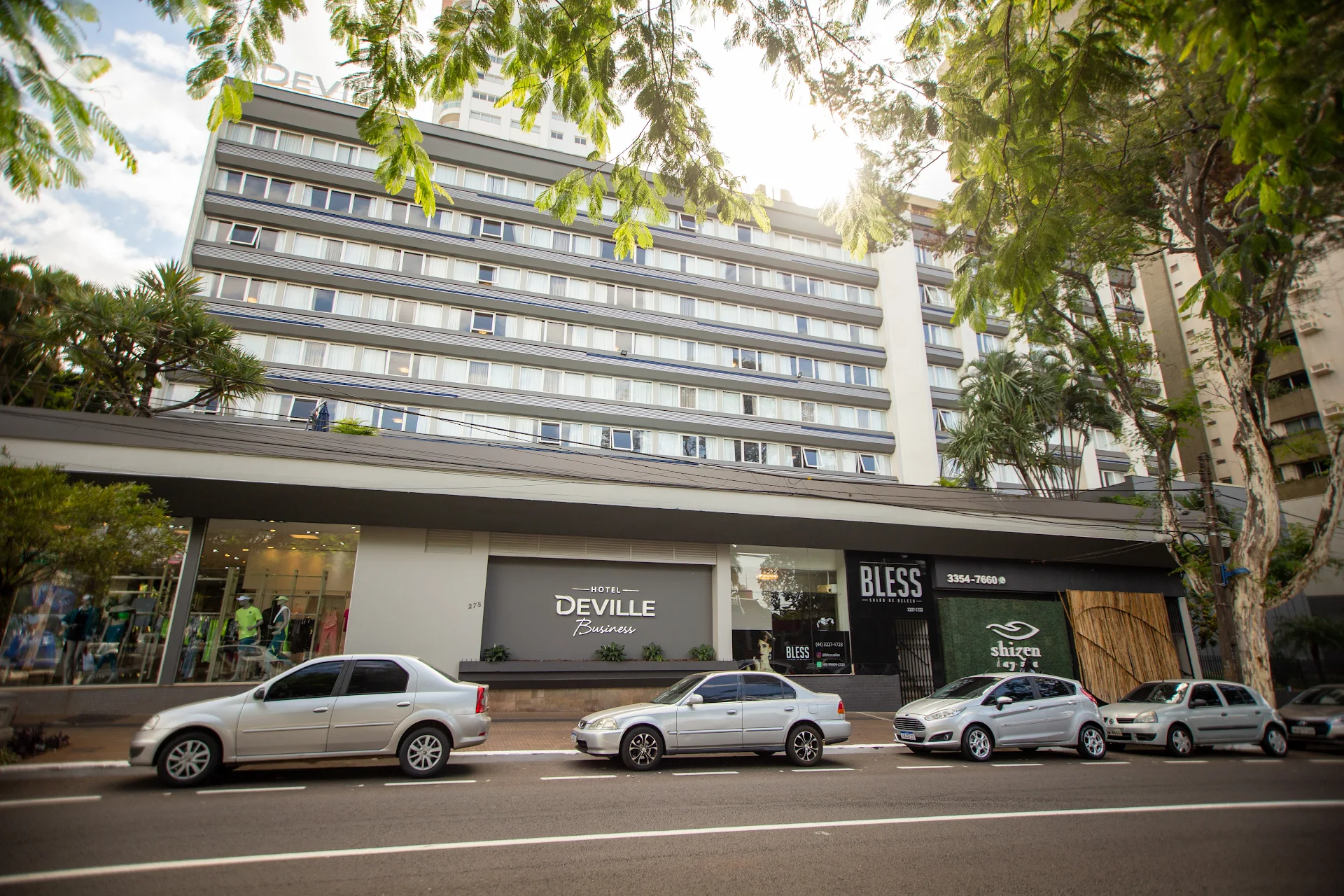 Hotel Deville Maringá
