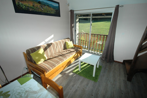 La Grange du Devezou, Location gite Massif Central, Cantal, Auvergne avec piscine, appartements meublés, ski Le Lioran. - Thumbnail