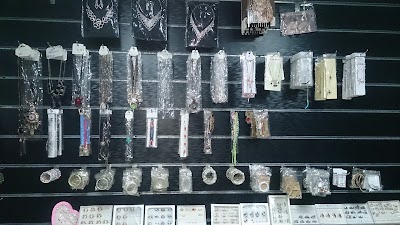 Photos of شركه الاصدقاء لتجاره مستحضرات التجميل والمكياج