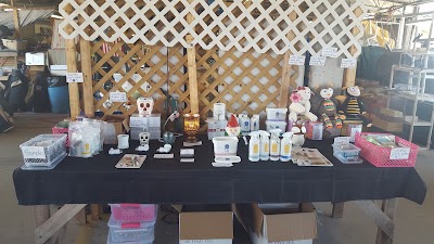 Photos of Renninger's Flea and Farmers Market