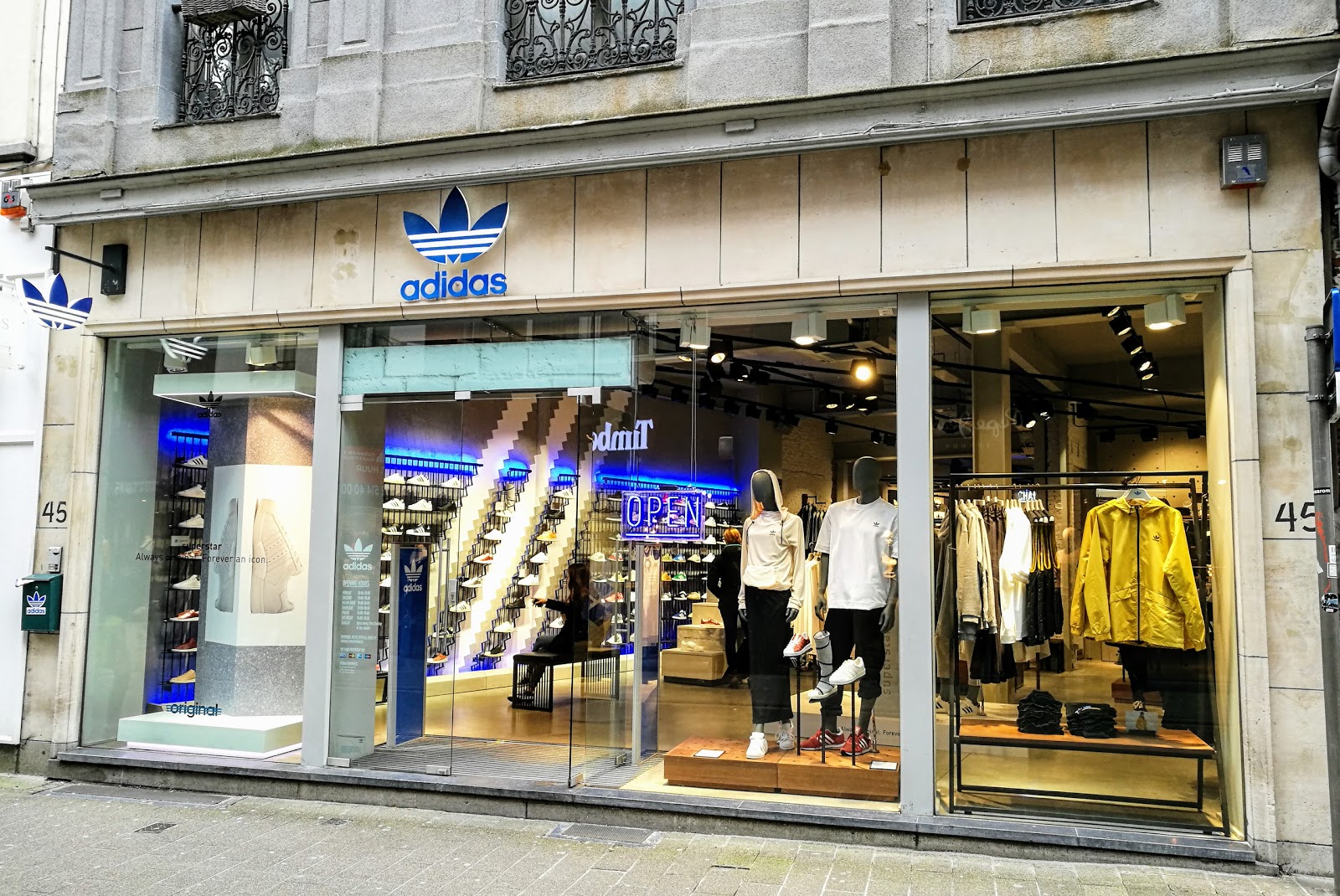 aankomst Conserveermiddel begin Tripify - adidas, Antwerpen