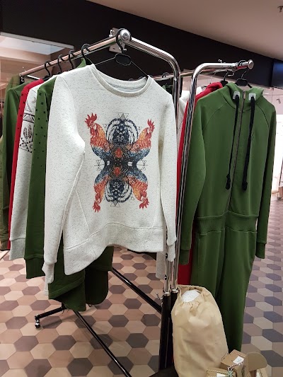 Photos of Metropol Shopping Mall