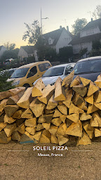 Photo n°2 de Pizza soleil l'authentique au feu de bois à Meaux (Restaurant servant du couscous)