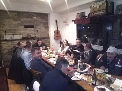 Photos of Pizza Familija