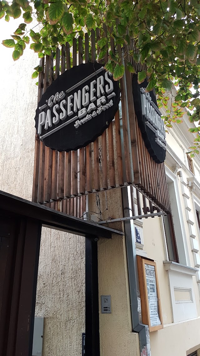 Passengers Bar