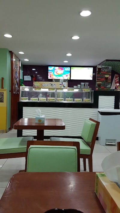 Tropical Juice & Ice Cream