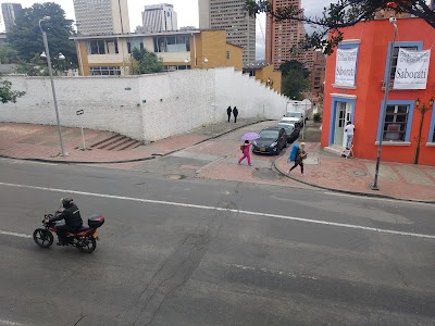 Photos of Oficina de Atenci&oacute;n Al Ciudadano Estaci&oacute;n de Polic&iacute;a Santa Fe