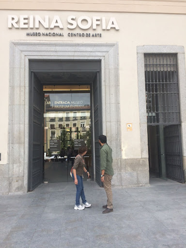 Reina Sofía - Thumbnail