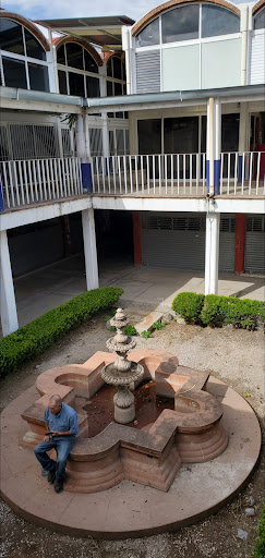 Sta Elena Plaza
