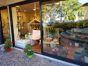 Photo n°1 de Harmony Fleurs | Fleuriste à Saint-Paul-en-Chablais à Saint-Paul-en-Chablais (Magasin de trophées)