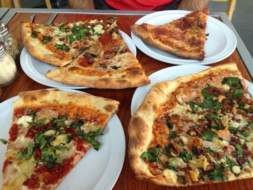 June’s Pizza