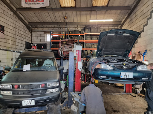 Jolly's auto repair shop Gallery - United Kingdom