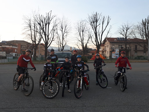 Piazza ritrovo per MTB Riverosse Gallery - Italy