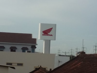 Photos of Yang Hoeung Gas Station ស្ថានីយ៍ប្រេងឥន្ធនះ​ យ៉ង់​ ហឿង