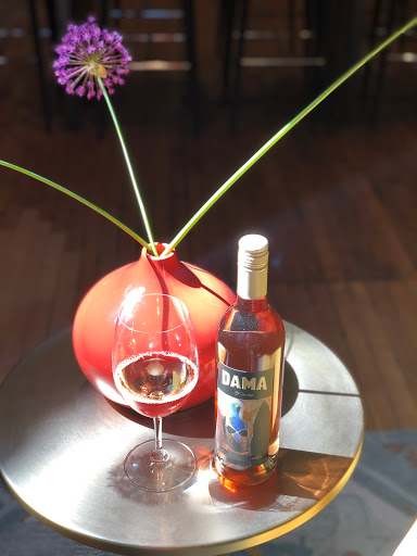 Dama Wines - Visual