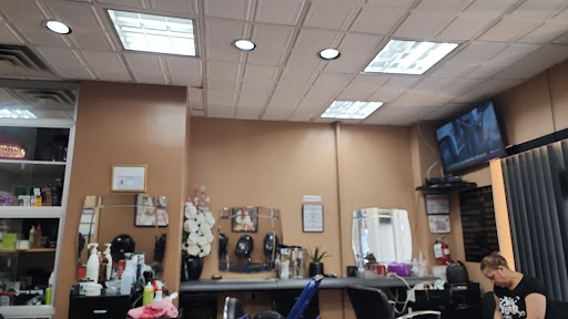 M & G Salon Unisex - Thumbnail