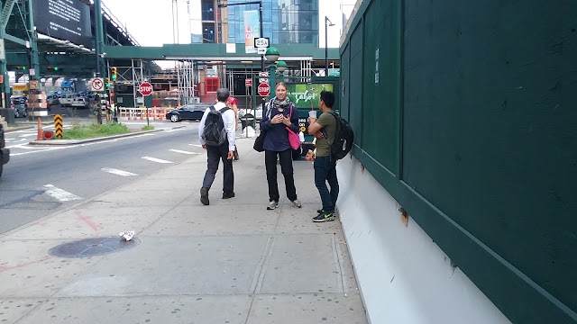 Queens Plaza